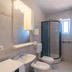 2 Bedroom Beautiful In *