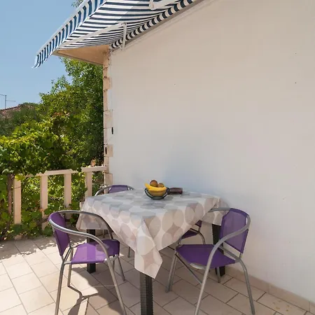 2 Bedroom Beautiful In *